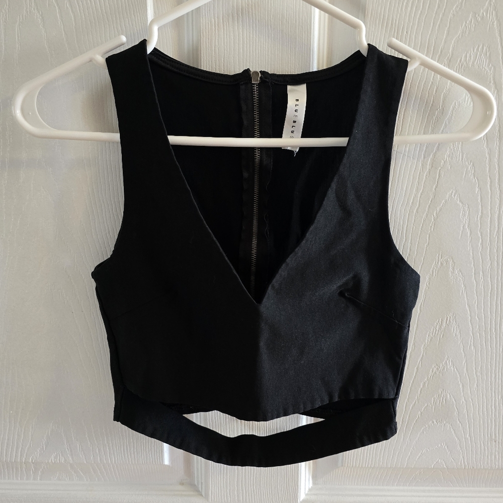 Mendocino Black Crop Top